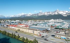 Breeze Inn Hotel & Motel